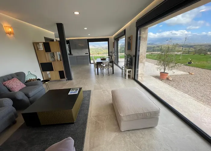 La Portilla De La Vera